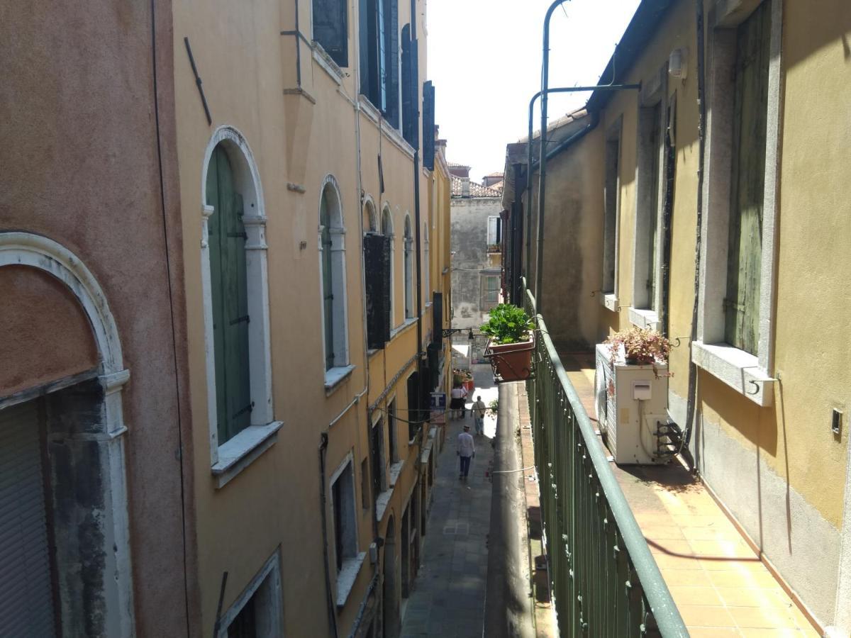Sweet New * Venise